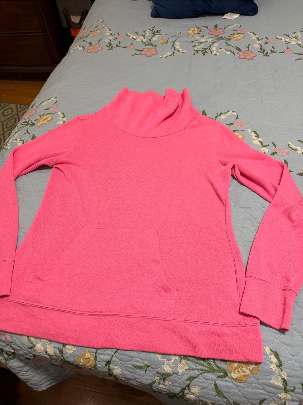Lilly Pulitzer Cowl Neck Sweater Shows wear Stains & pin holes Size Medium